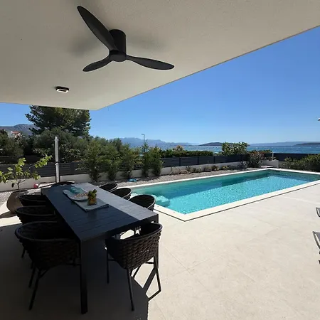Beachfront With Pool