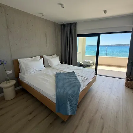 Beachfront With Pool