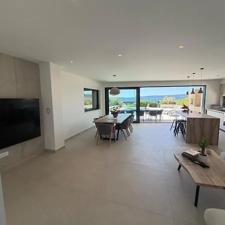 Beachfront With Pool